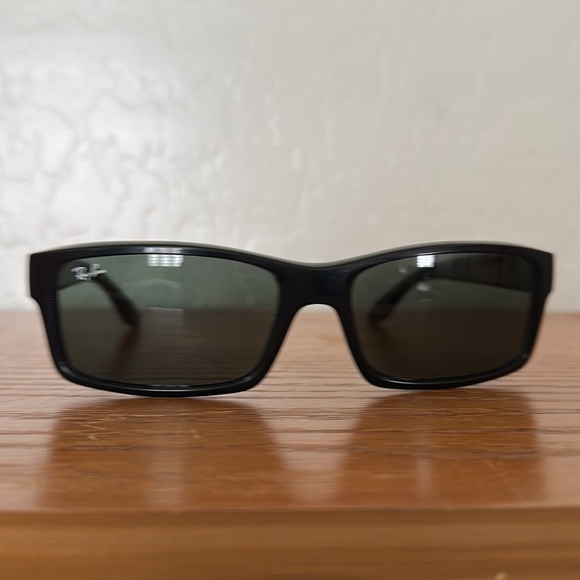 COPY - Ray Ban Sunglasses - Picture 3 of 5
